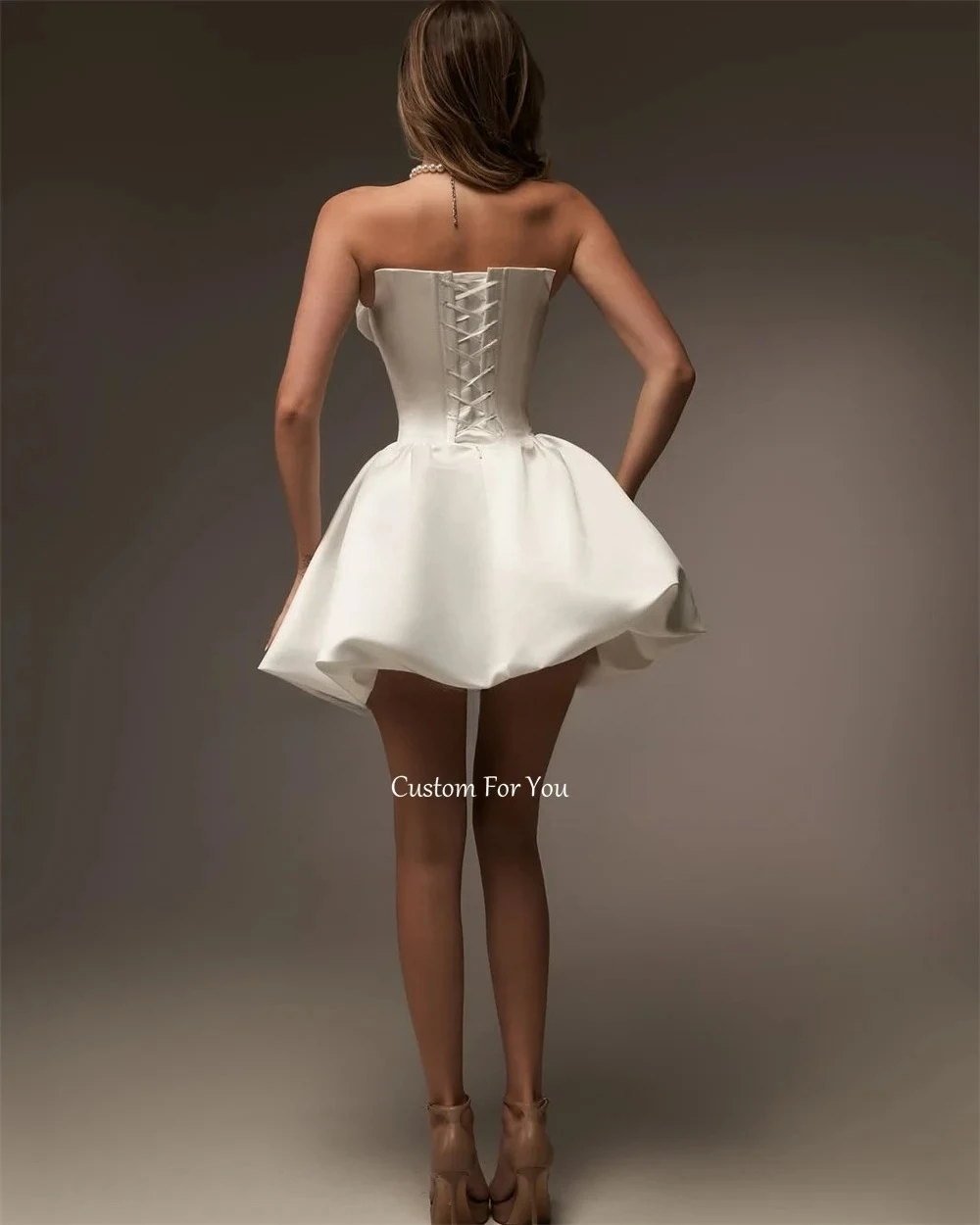 ชุดเดรสพรหมสั้นชุดสําหรับงานแต่งงาน ชุดราตรีหรูหรามากสําหรับงานแต่งงานชุดผู้หญิงชุดบอลอย่างเป็นทางการที่กําหนดเอง