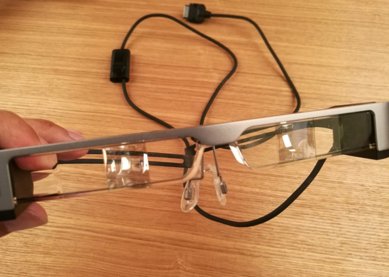 Original Moverio BT-300 Smart AR Glasses with Controller Wearable Device Eyewear 1280P OLED Display 5MP Camera Motion Tracking