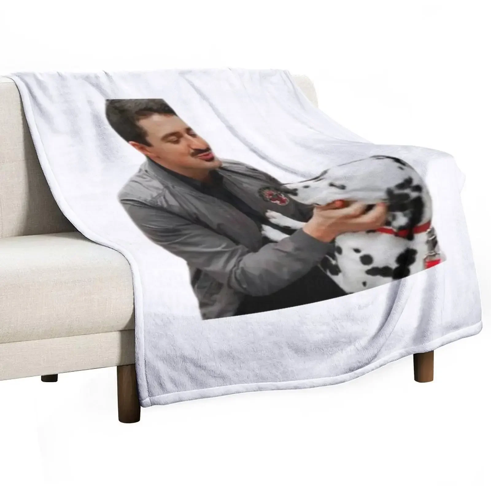 Otis and Pouch - Yuri Sardarov - Chicago Fire Throw Blanket Manta cómoda y de fácil cuidado para sofá