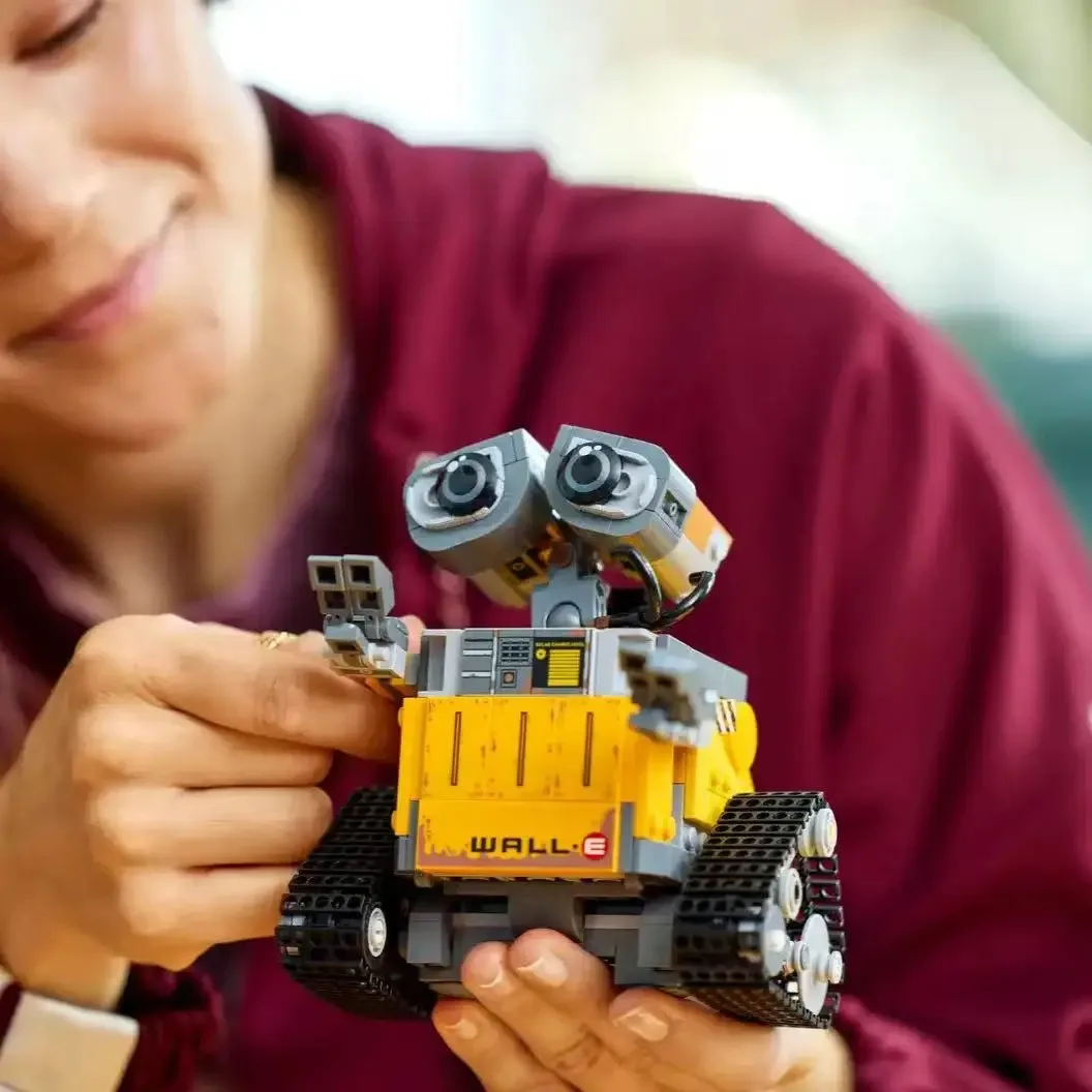 มีสินค้าในสต็อก 811 ชิ้น เหมาะสำหรับ 43279 หุ่นยนต์วอลลี่ อีฟ ตัวต่อ บล็อก ตัวละครการ์ตูนน่ารัก ของเล่น ของขวัญวันคริสต์มาส วันเกิด