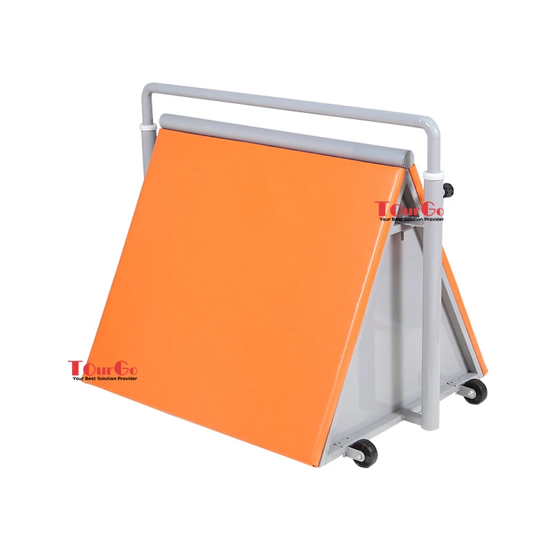 Hochwertiges, verstellbares, kleines, weiches Schaumstoff-Dreibein-Baffle-Set für Kinder-Parkour-Ausrüstung mit Rädern für Ninja-Gym