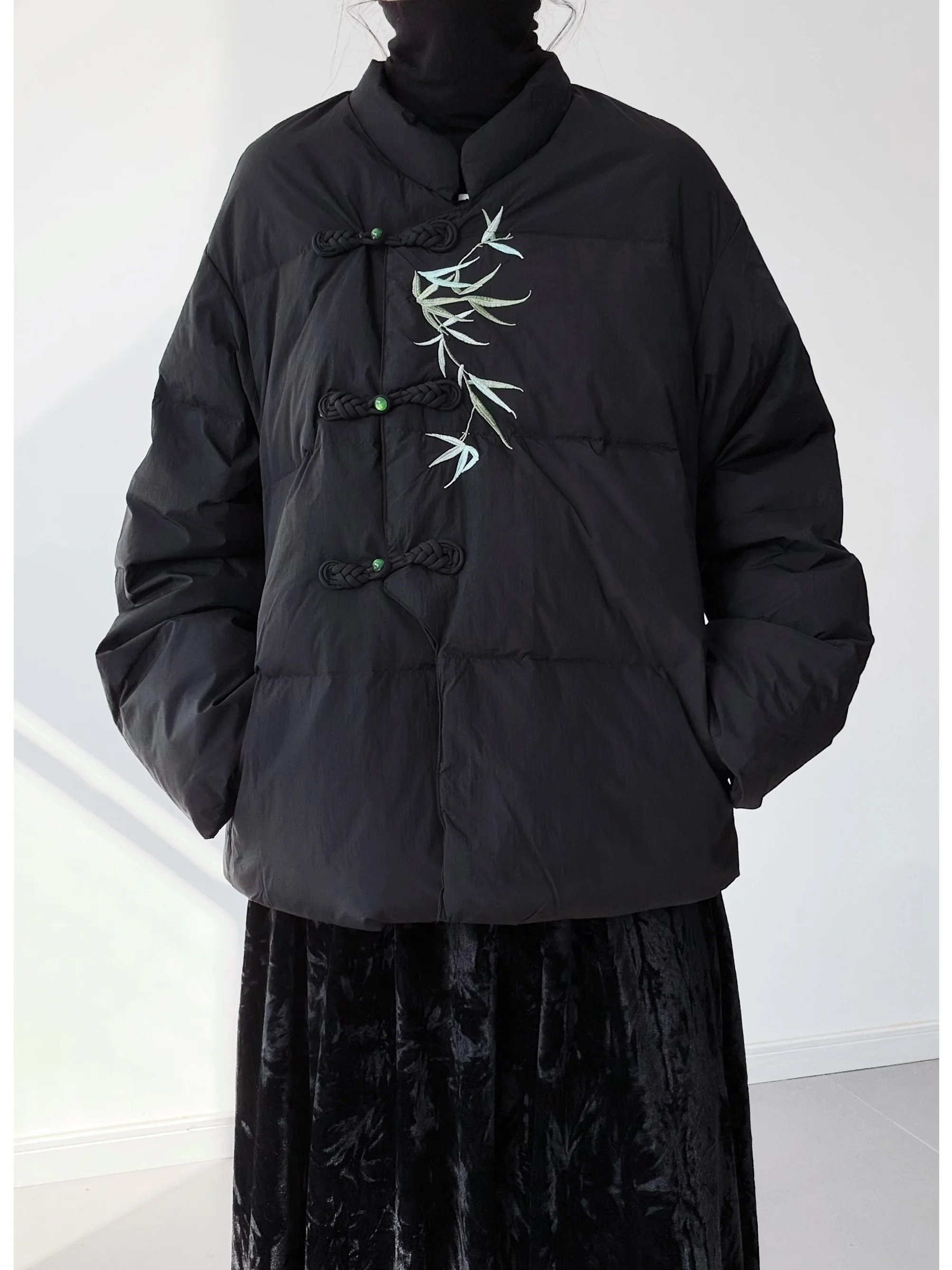 

New Chinese Sle ort Embroidered Cotton Jaet Lightweight Warm Stand Collar Button down Bla Disk Button Warmth Insulation