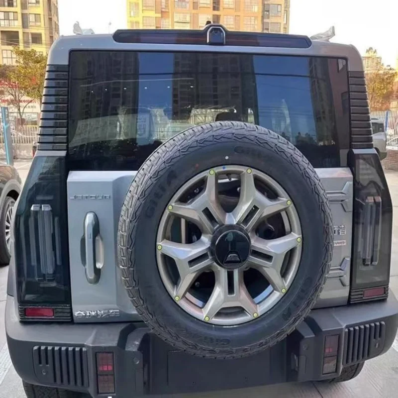 

Suitable for Jetour Traveler Shanhai T2 small book bag with full-size spare tire decoration and original probe installation