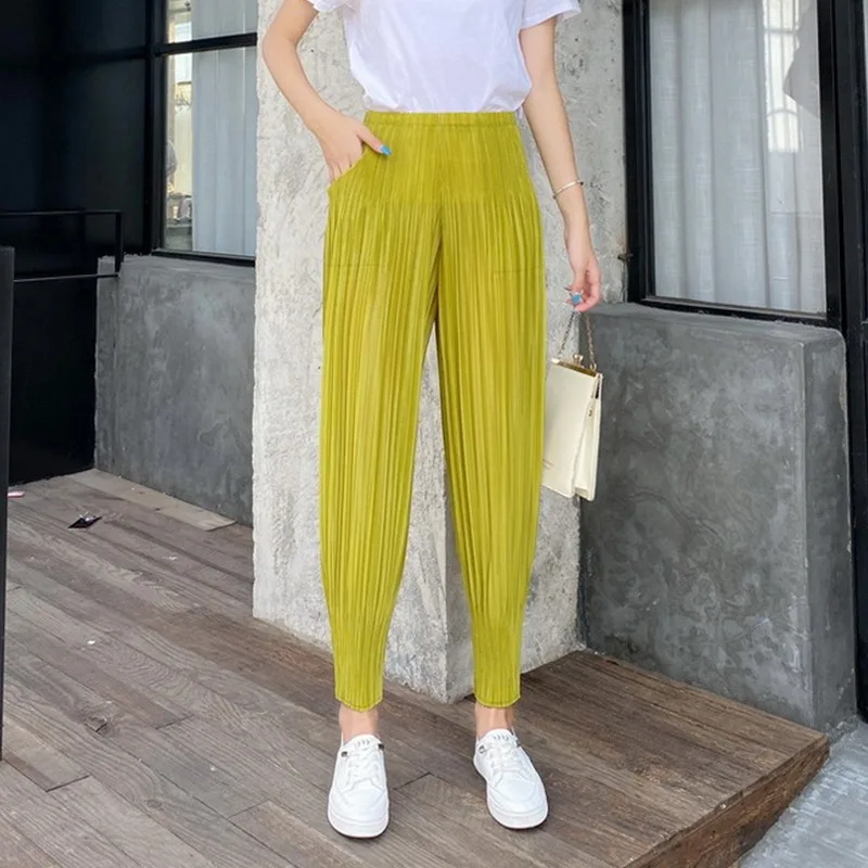 Miyake Pants Female 2023 New Drape Small Foot Women's Pants Pleated Casual Nine-quarter Pants Radish Pants Loose Haren Trousers