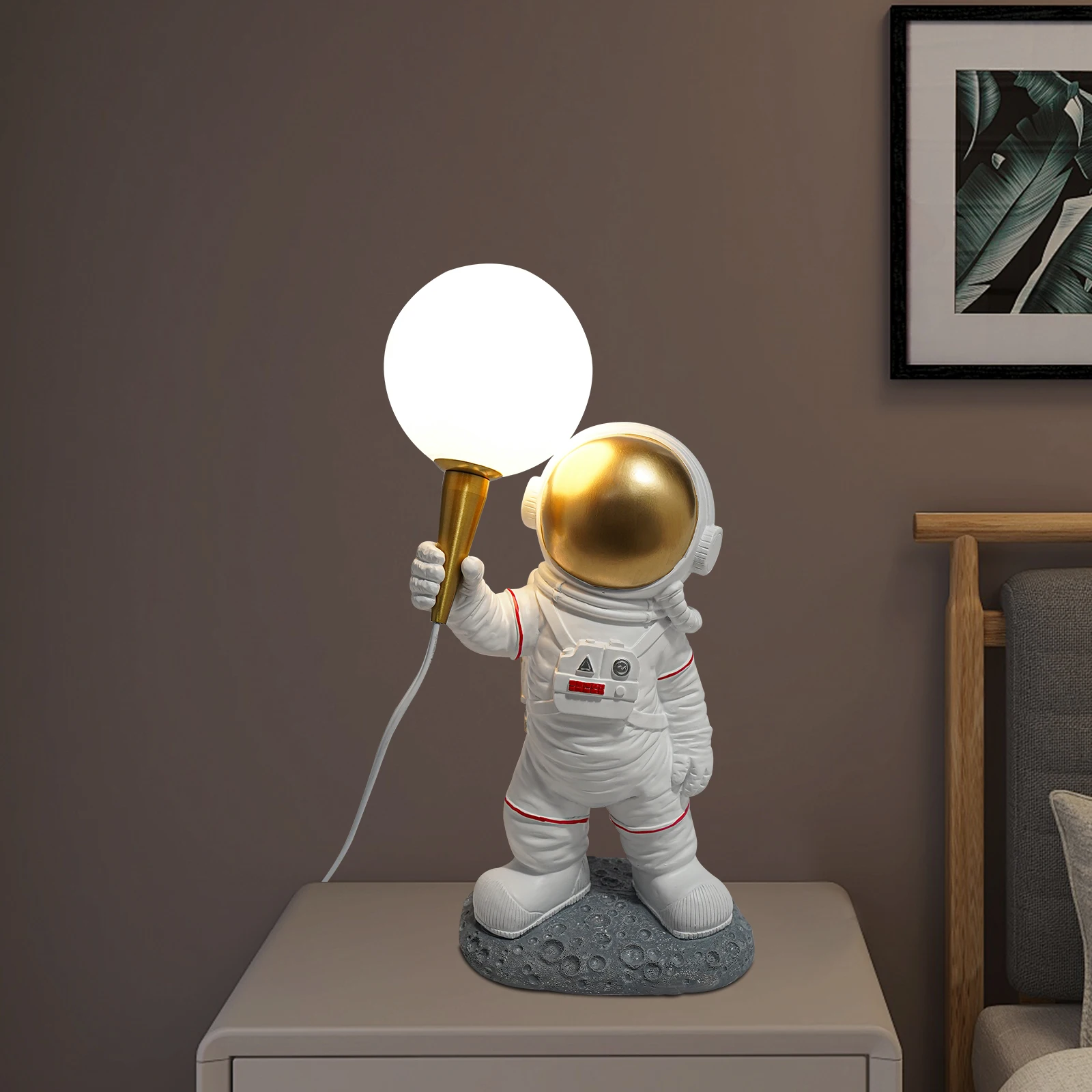 

Creative 16 Inch Astronaut Table Lamp Modern Spaceman Night Light Table Lamp Bedside Lamp Children's Room Bedside Decor Lighting