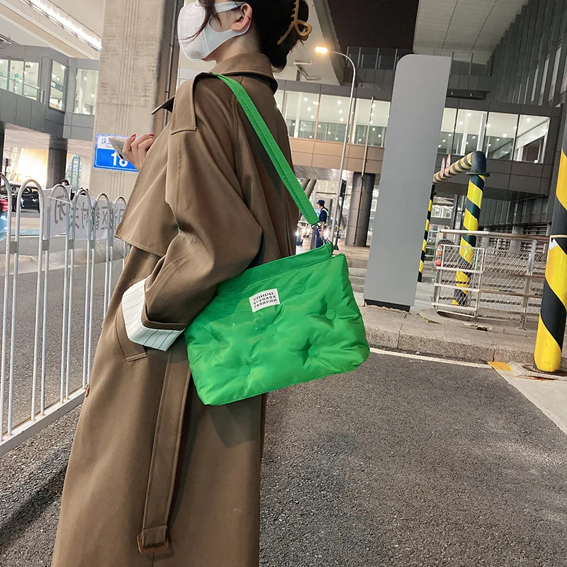 

Зимняя космическая сумка на плечо, женская роскошная дизайнерская стеганая пуховая сумка через плечо с хлопковой подкладкой, нейлоновая милая сумка, дневной клатч