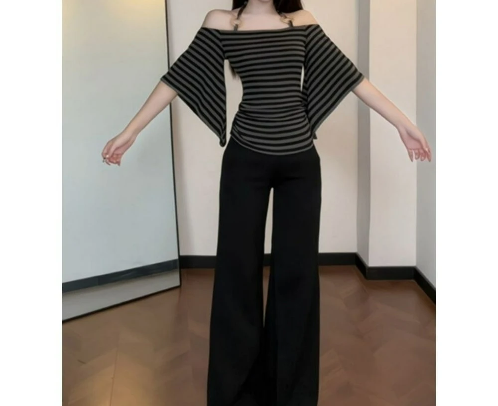 Five-quarter Sleeve T-shirt Women's New Niche Chic Off-the-shoulder Design Sexy Versatile Top