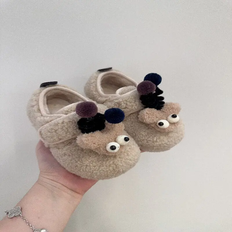 Children Winter Shoes 2024 New Lambs Wool Cotton-Padded Shoes Girls Fashion Pearl Buckle Warm Casual Shoes Plush Soft Kids Flats