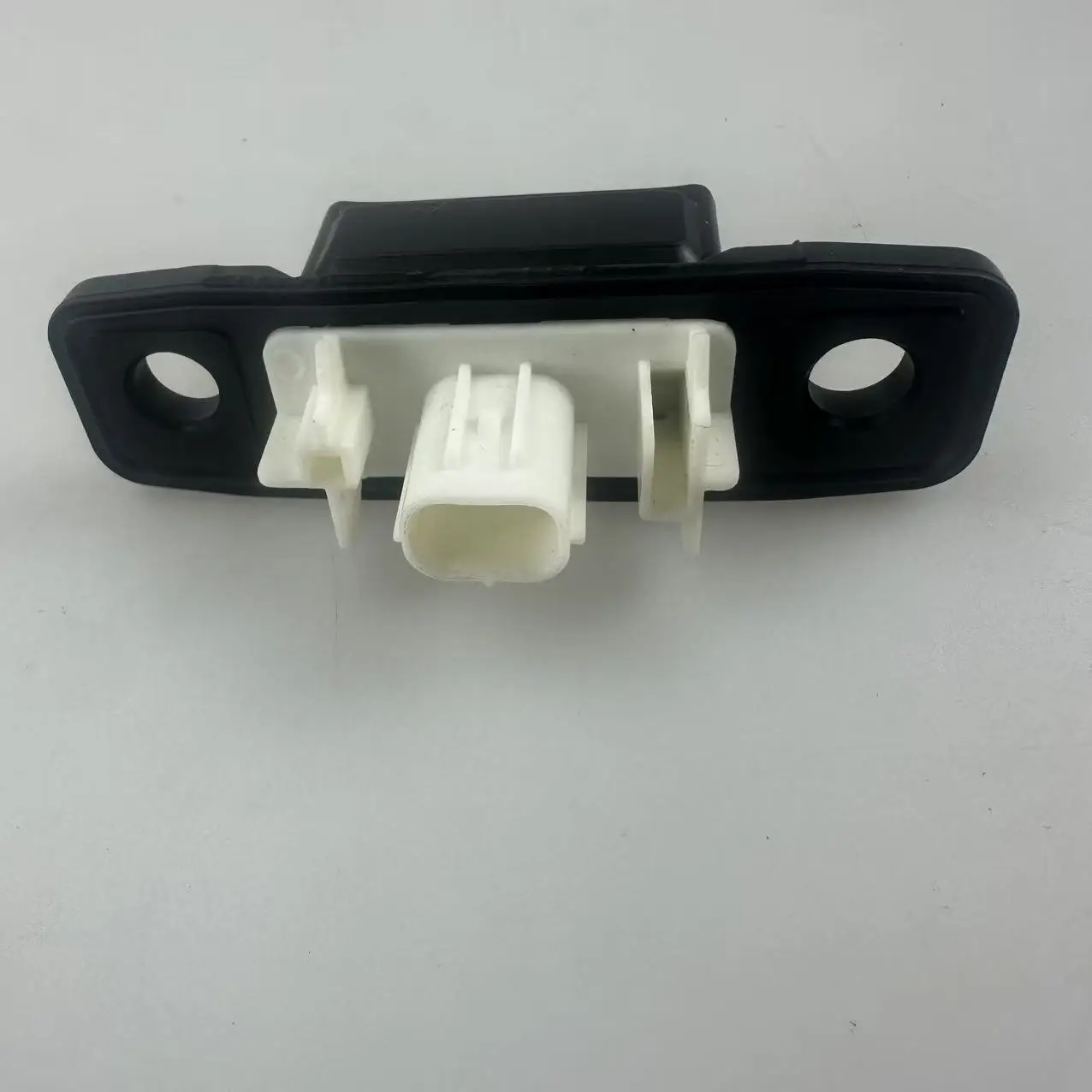 Luggage Electrical Key Switch Trunk Lock Actuator For Toyota Levin Hybrid Corolla Hybrid 2015-2019 84945-02030 84945-02030