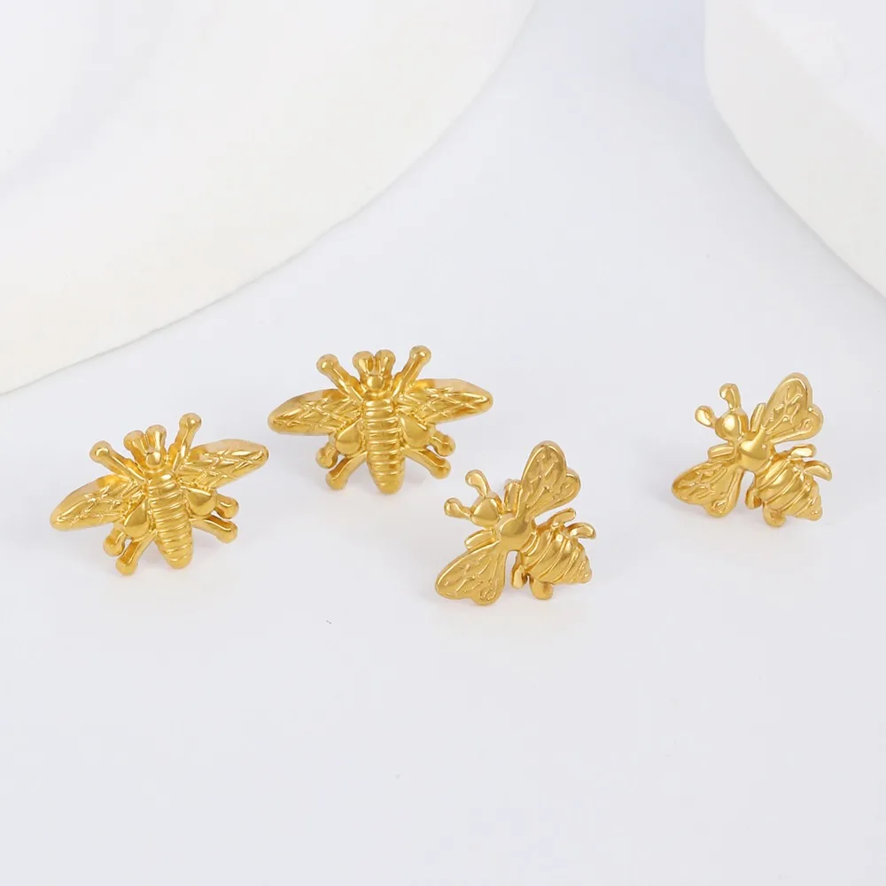 Exquisite Sweet Gold Color Little Bee Bumblebee Stainless Steel Insect Stud Earrings for Women Cute Temperament Jewelry Gifts