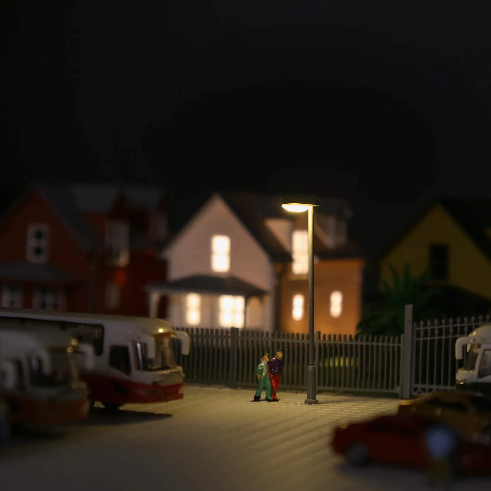 Evemodel 5pcs Model Trains N Scale 1:160 Metal Street Light Lamps Warm White LEDs LD09NWMGr