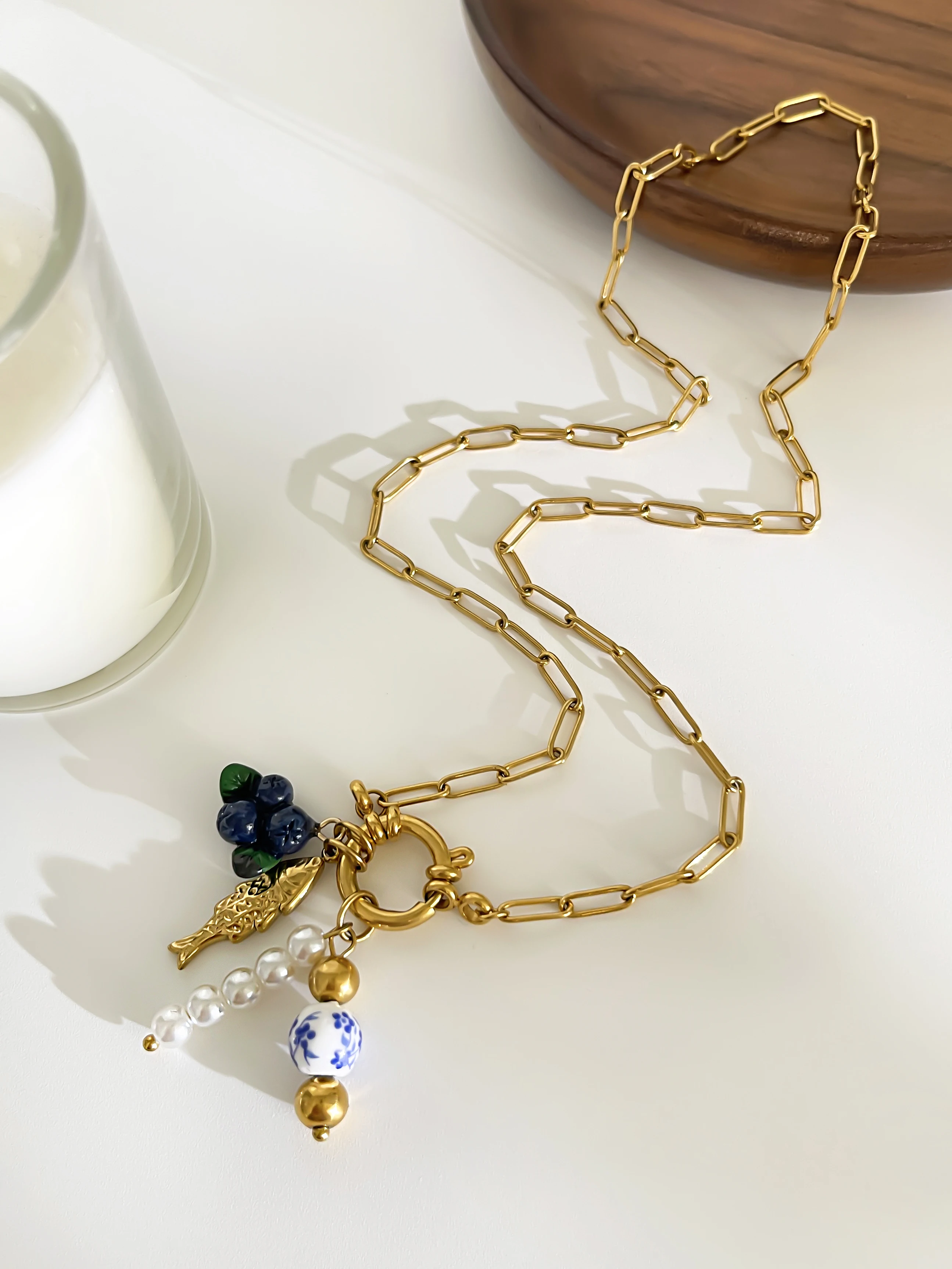 GHIDBK Statement Trendy Imitation Pearl Grape Blueberry Shell Pendant Necklace for Women Stainless Steel Creative Accessories