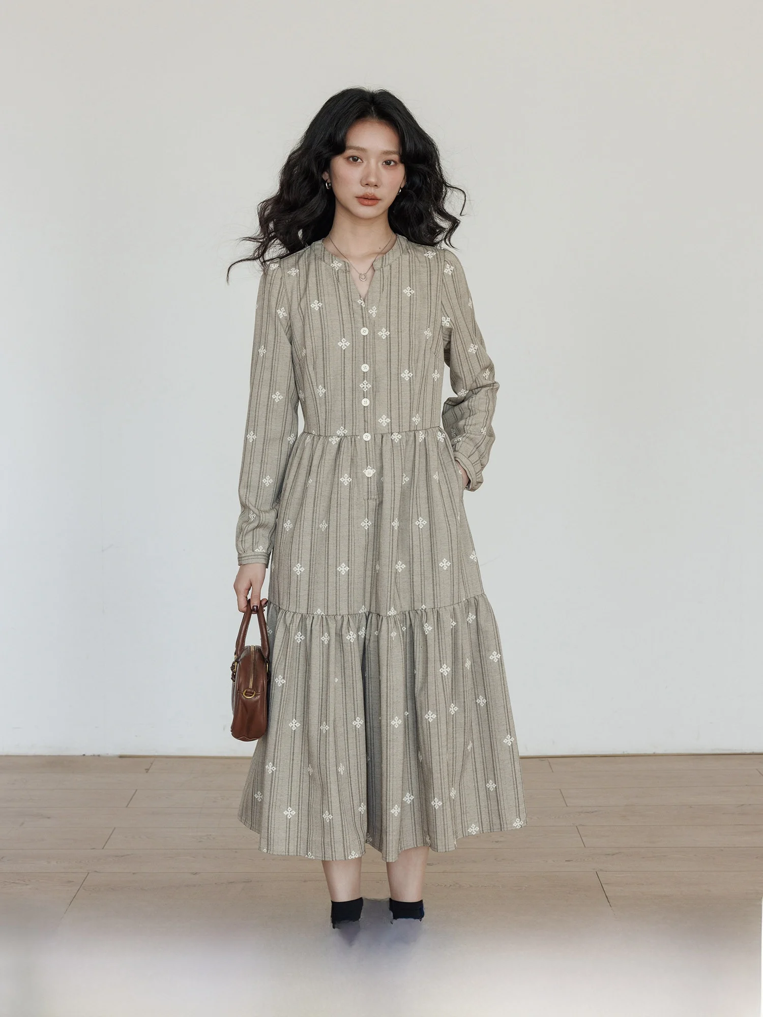 

Винтажное платье Ele с вышивкой и V-образным вырезом, в полоску, повседневное, женское, приталенное, длинное, А-силуэта, из полиэстера, с длинными рукавами