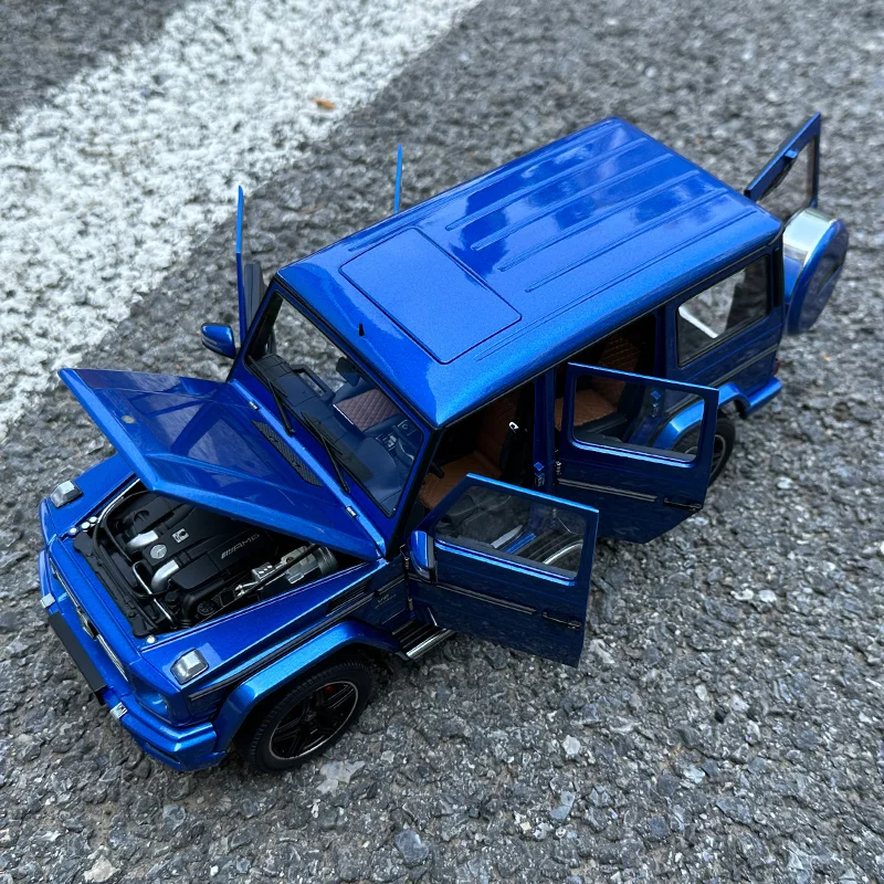 AUTOART 1:18 Mercedes AMG G63 2017 Car model SUV Personal collection of holiday gifts
