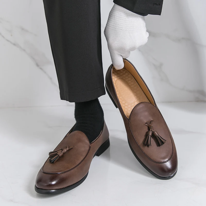

Men's casual leather shoes Retro comfortable minimalist style Work or Business flat loafers Classic tassel 38-46 Daily Slip on