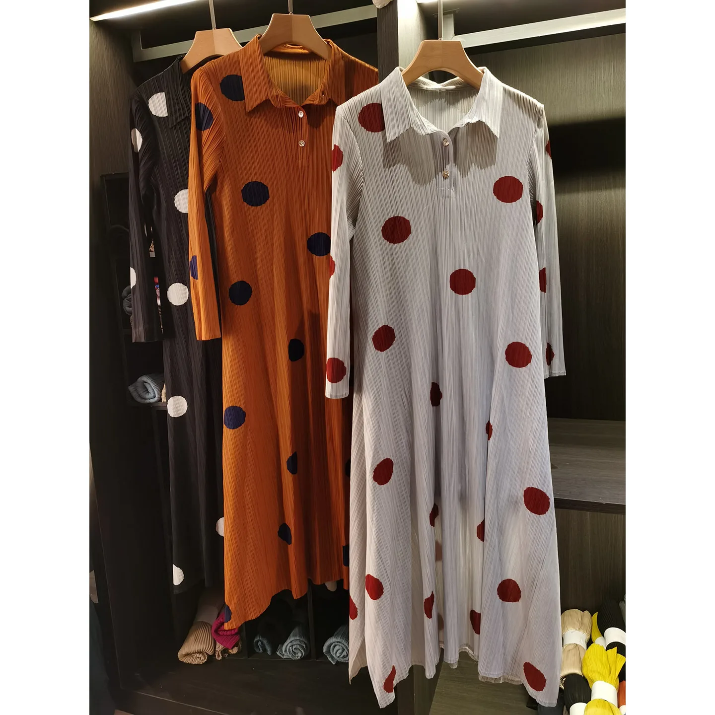 

Miyake Pleated Spring New Senior Sense of Simple Casual Comfortable Polka Dot Loose Large Size Pleated Long-sleeved Dress Women