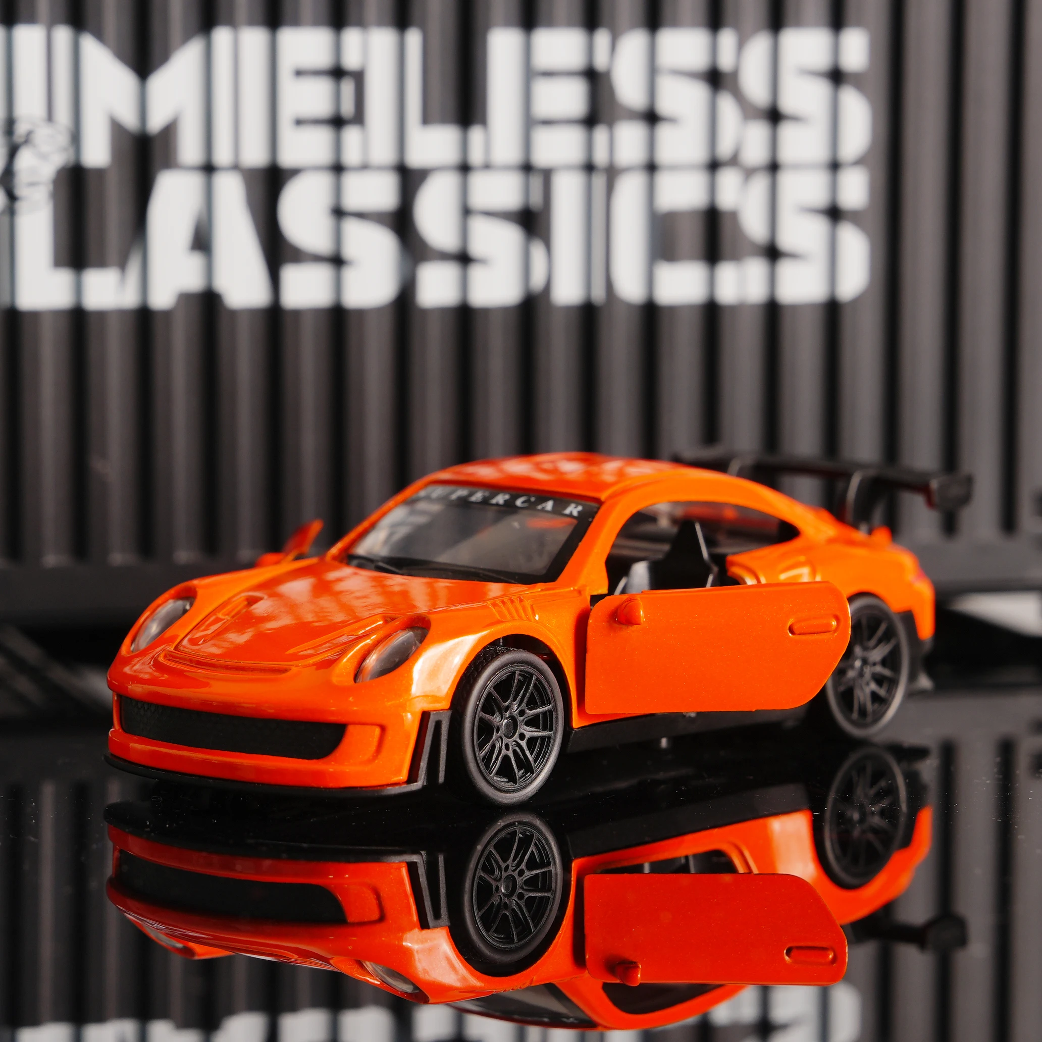 

Diecast GT3 RS Model, Alloy Supercar Decor, 11cm Orange Collectible Vehicle with Openable Doors, Premium Ornament for Car Enthus