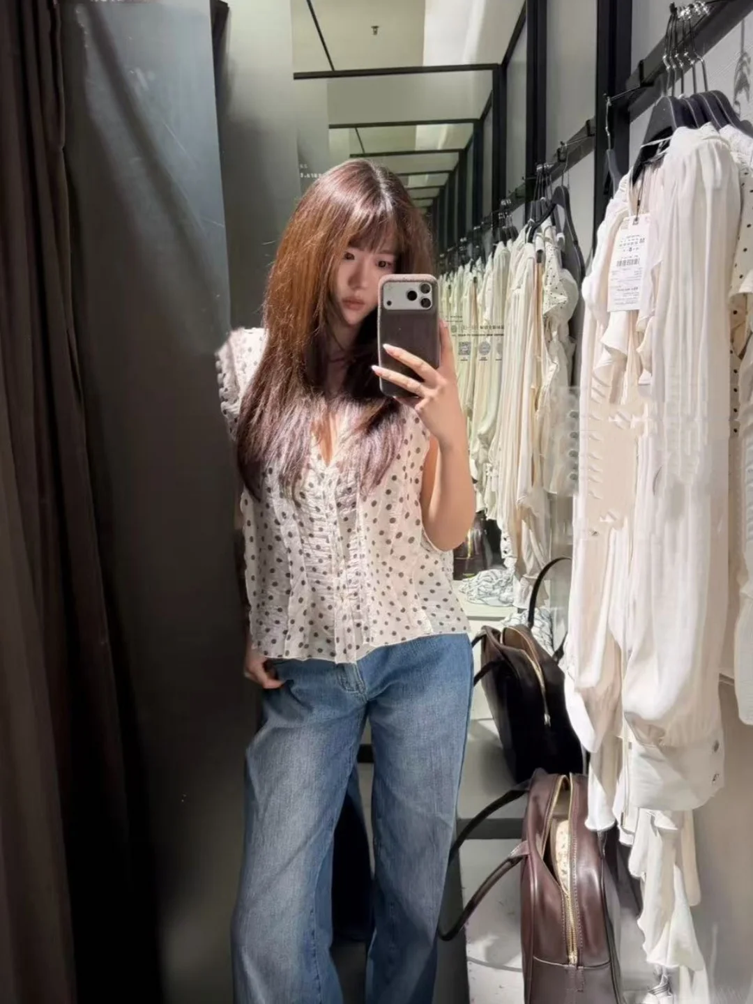 

Sweet Summer 2026 Women's Shirt V-neck Sleeveless Polka Dot Print Top Loose Fit Breathable Polyester Casual Fashion