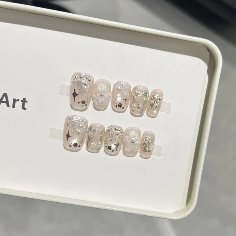 10 قطعة عيون القط الأبيض الفرنسية الأظافر كاذبة Y2k الأبيض ستار نعش اضغط على أظافر قصيرة الترتر مرآة سحرية غطاء كامل الأظافر وهمية نصائح