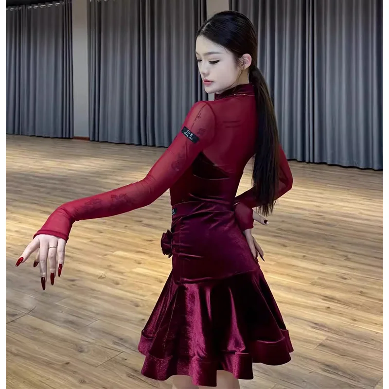 النبيذ الأحمر المخملية اللاتينية فستان رقص المرأة المنافسة فستان تشاتشا رومبا أداء الرقص الملابس الكبار ممارسة فستان DNV25305