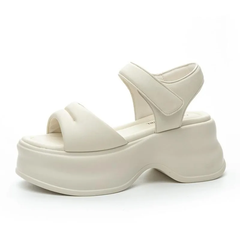 

Высококачественные женские сандалии из микрофибры высокого качества 7,5 см, тапочки, туфли Мэри Джейн на плоской подошве с крючками, модные летние модные летние туфли на танкетке с открытым носком