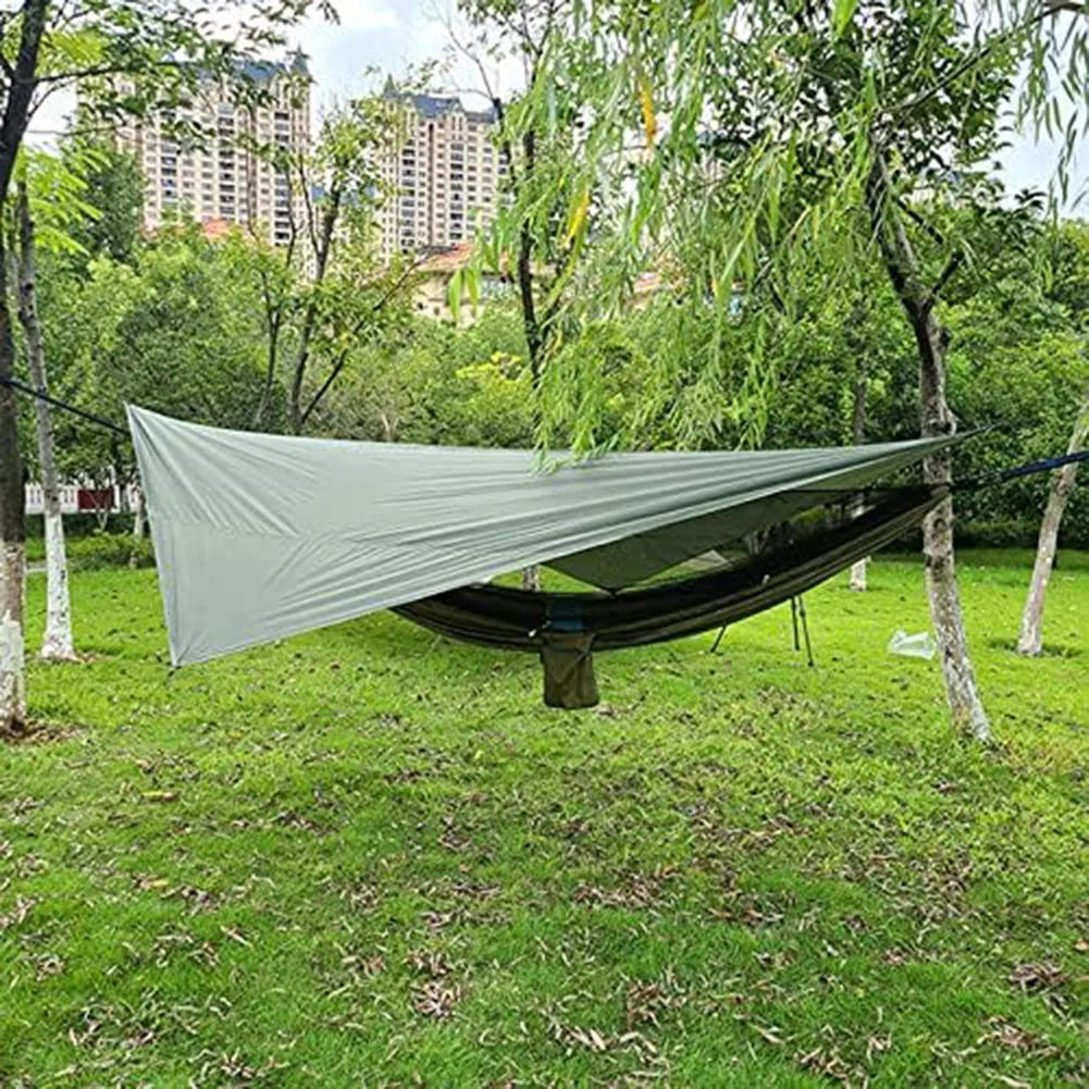 UV Protection Shelter 340 * 260cm Ultralight Camping Tarp 210t Polyester Material Moisture-proof Functionality
