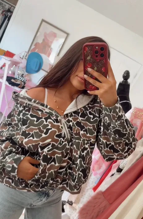 

New 2025 Women's Hooded Sweater Zipper Collar Pullover Fashion Pocket Long Sleeve Top Street Trend High Street Coat