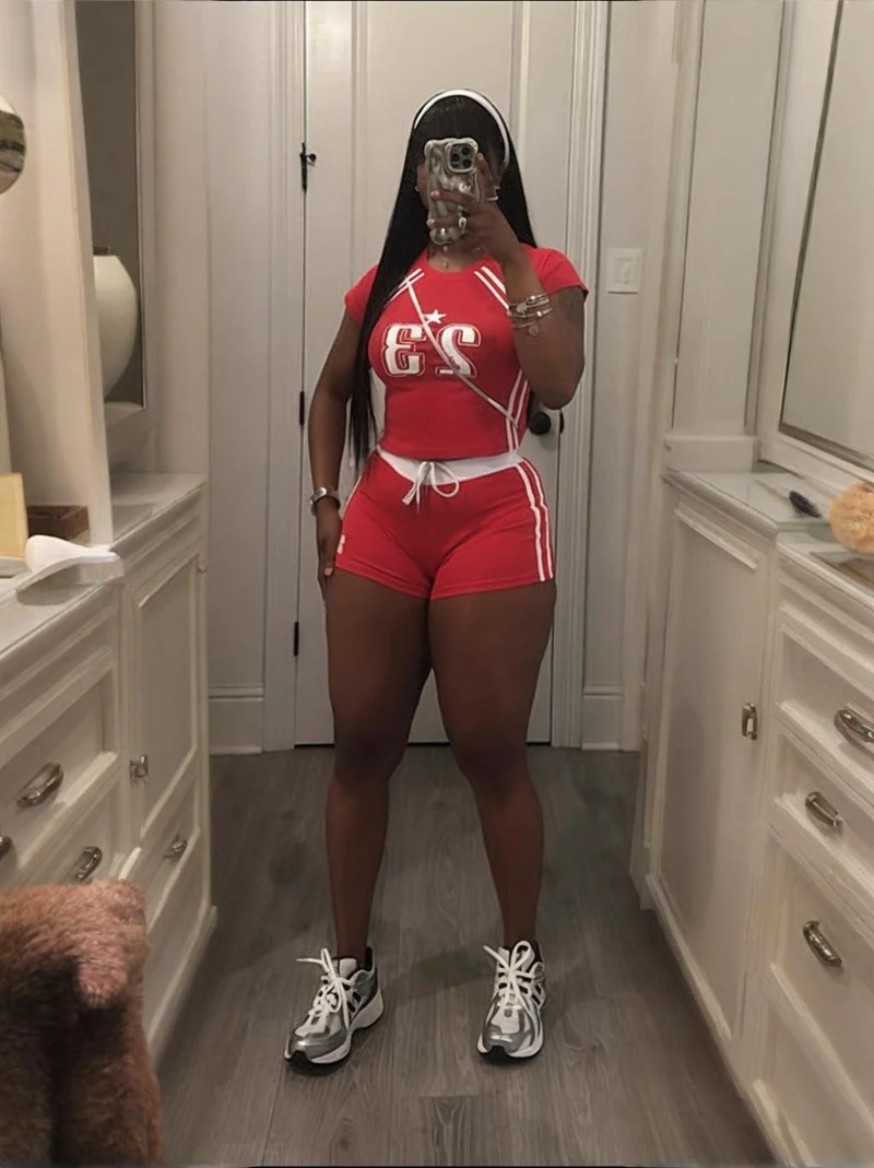STYLISH LADY Спортивный комплект из 2 предметов с принтом цифр, женский укороченный топ с короткими рукавами и шорты на шнурке, костюмы 2025, летняя повседневная одежда