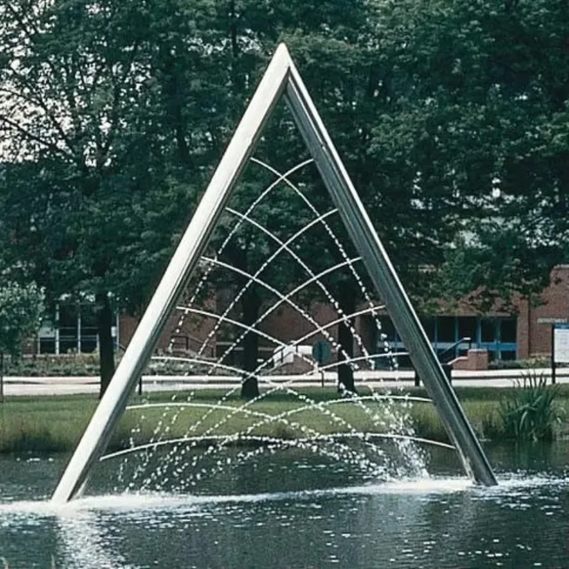 Huge Triangle New Design Metal Corten Steel Woman Water Fountain Sculpture Statue