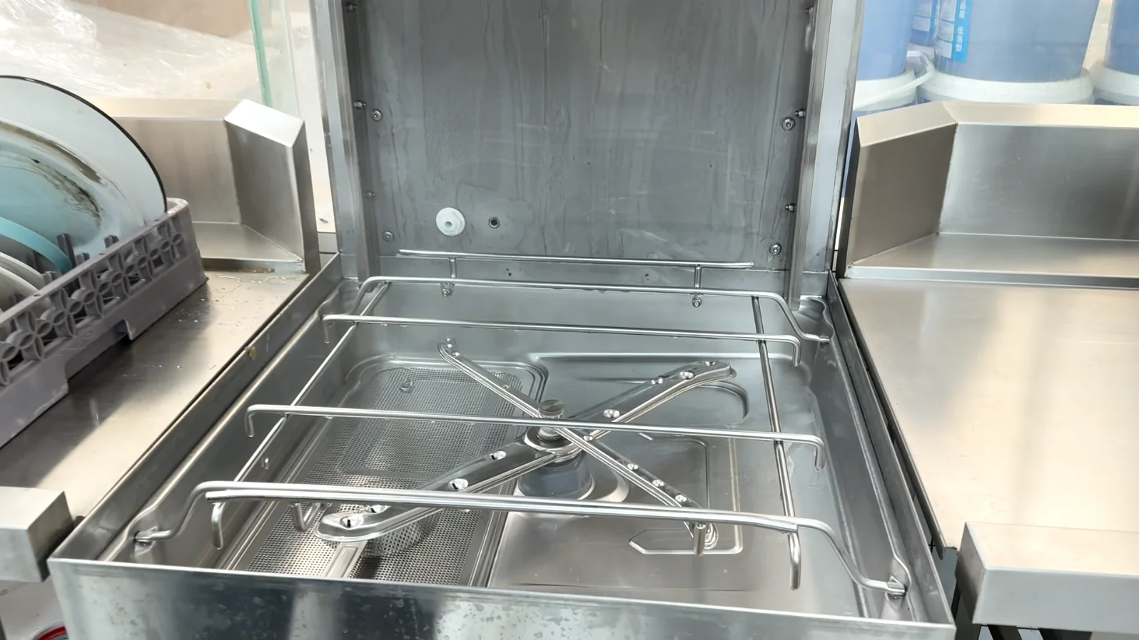 Smart Electric Freestanding Dishwashing Machine Stainless Steel For Hotel Use Hood Type Dishwasaher