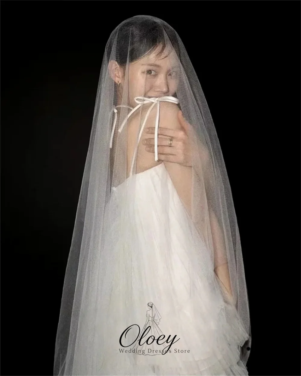 OLOEY Modern Spaghetti Strap Tiered Tulle Korea Wedding Dress Photo Shoot Sleeveless A-Line Bridal Gown Customized Lawn Wedding