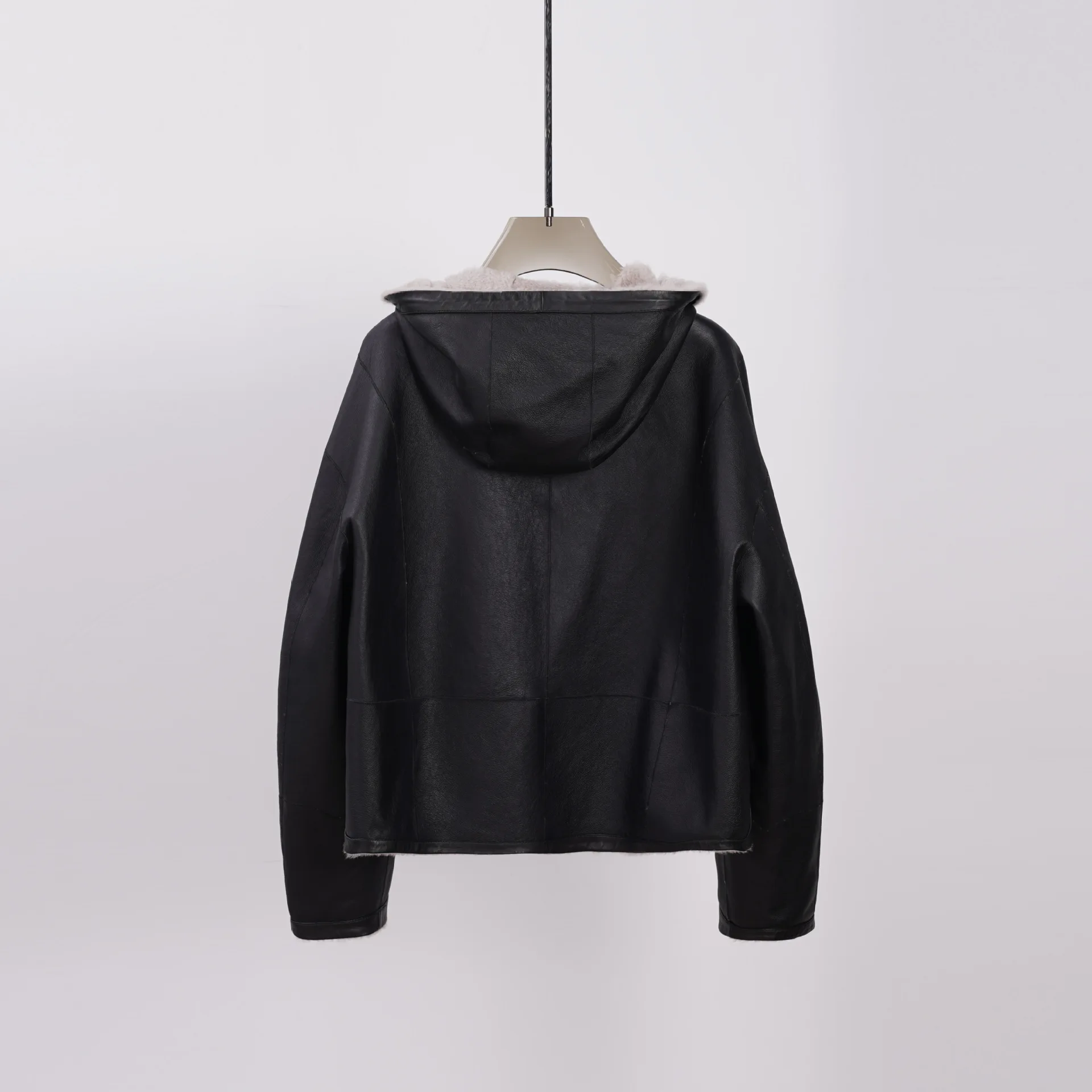 سترة بغطاء للرأس خفيفة الوزن ودافئة قابلة للعكس من جلد الغنم والشتاء مع هيكل سلس