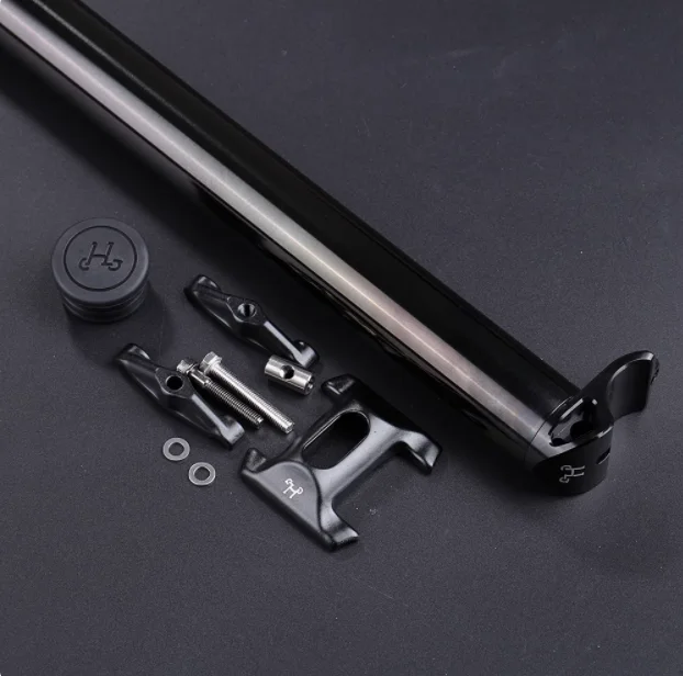 H&H製、合金/カーボン製シートポスト。ブロンプトン・パイクス3