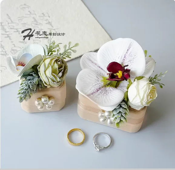 

Коробка для обручальных колец Морі, газон, свадебное предложение, церемония обмена, креативные ювелирные изделия из искусственных цветов, продвинутая коробка для одного кольца