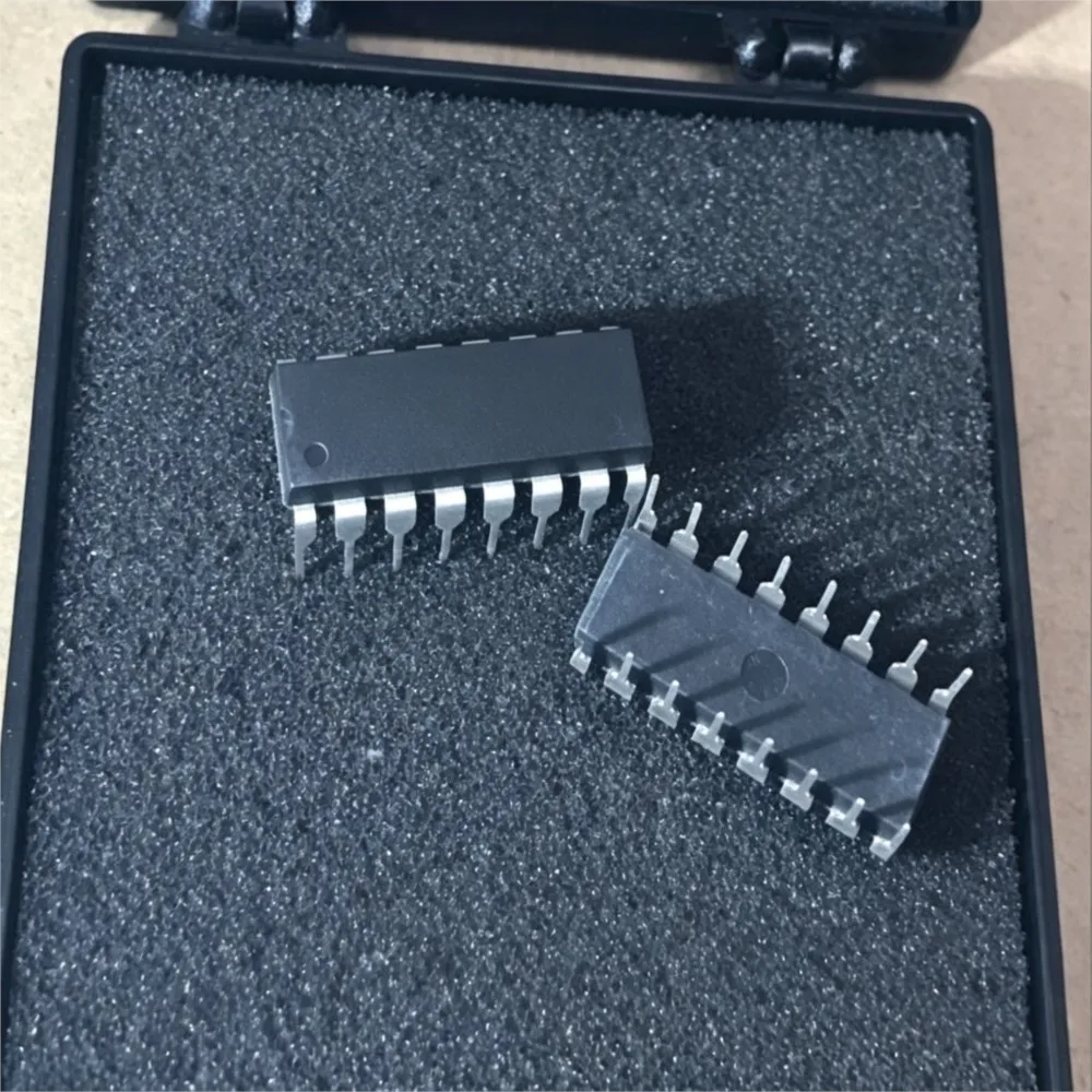 1-5PCS AD7715ANZ-5 AD7715AN-5 AD7715 AD7705BNZ AD7705 AD7705BN CD74HC40103E CD74HC40103 CD74HC4051E CD74HC4051