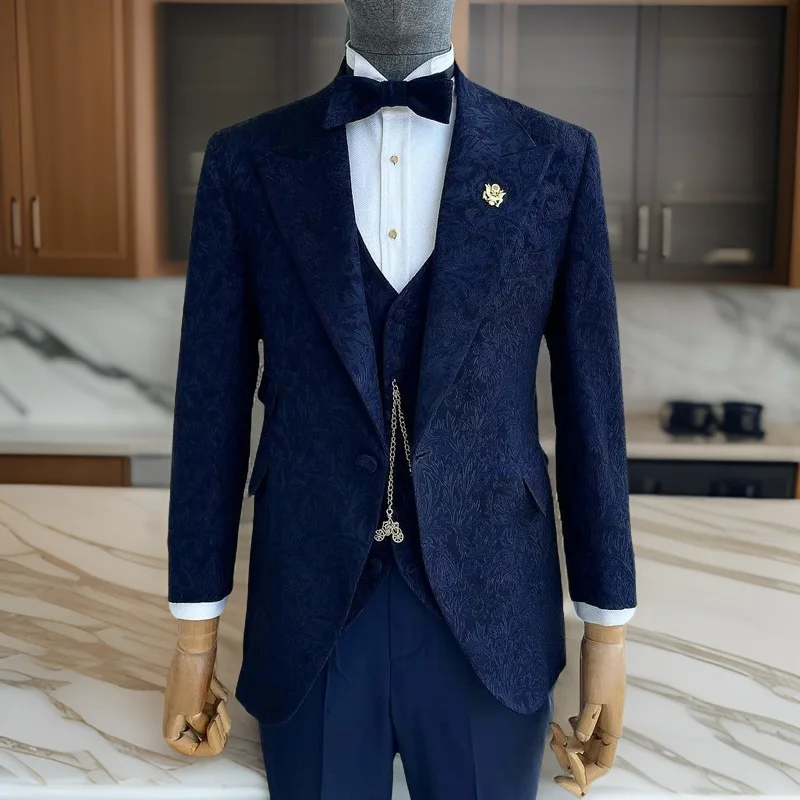 

Floral Pattern Tuxedo Suits for Men Wedding Slim Fit Peak Lapel Custom Jacquard Groom Tuxedo 3 Pcs (Blazer + Vest + Pants) 2024