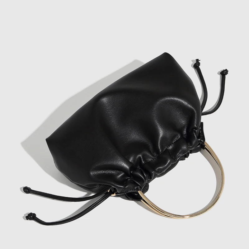

Luxury Drawstring Dumpling Handbag High-end Shoulderbag Creative Cloud Metal Ring Handle Clutch Evening Bag Casual Crossbody Bag