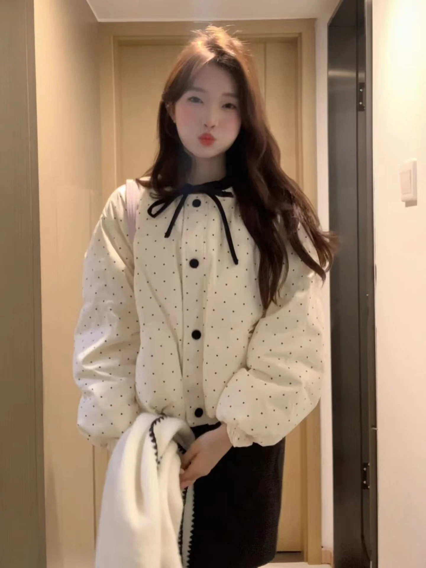 

Корейское зимнее пальто Sle Thiened для женщин, утепленное хлопковое пальто в горошек, теплый и удобный куртка-пальто с узлом