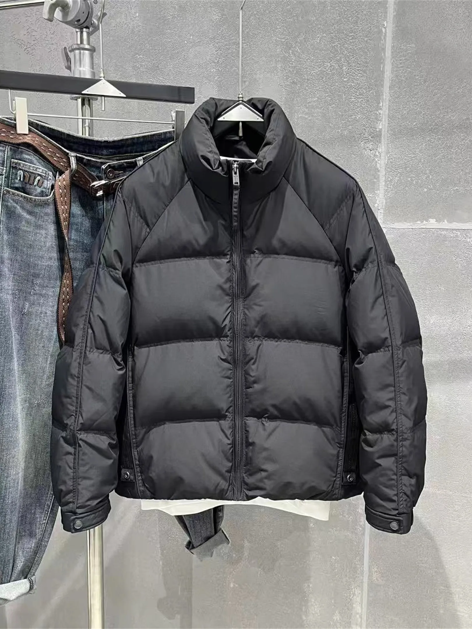 

Мужская повседневная модная корейская куртка-пуховик 2025 года, новая теплая зимняя верхняя одежда с воротником-стойкой, универсальная, с наполнителем из перьев