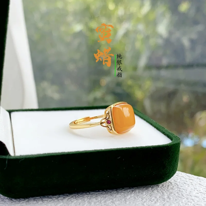 Natural Women S925 Silver Inlaid Amber Old Wax Sugar Cube Ring