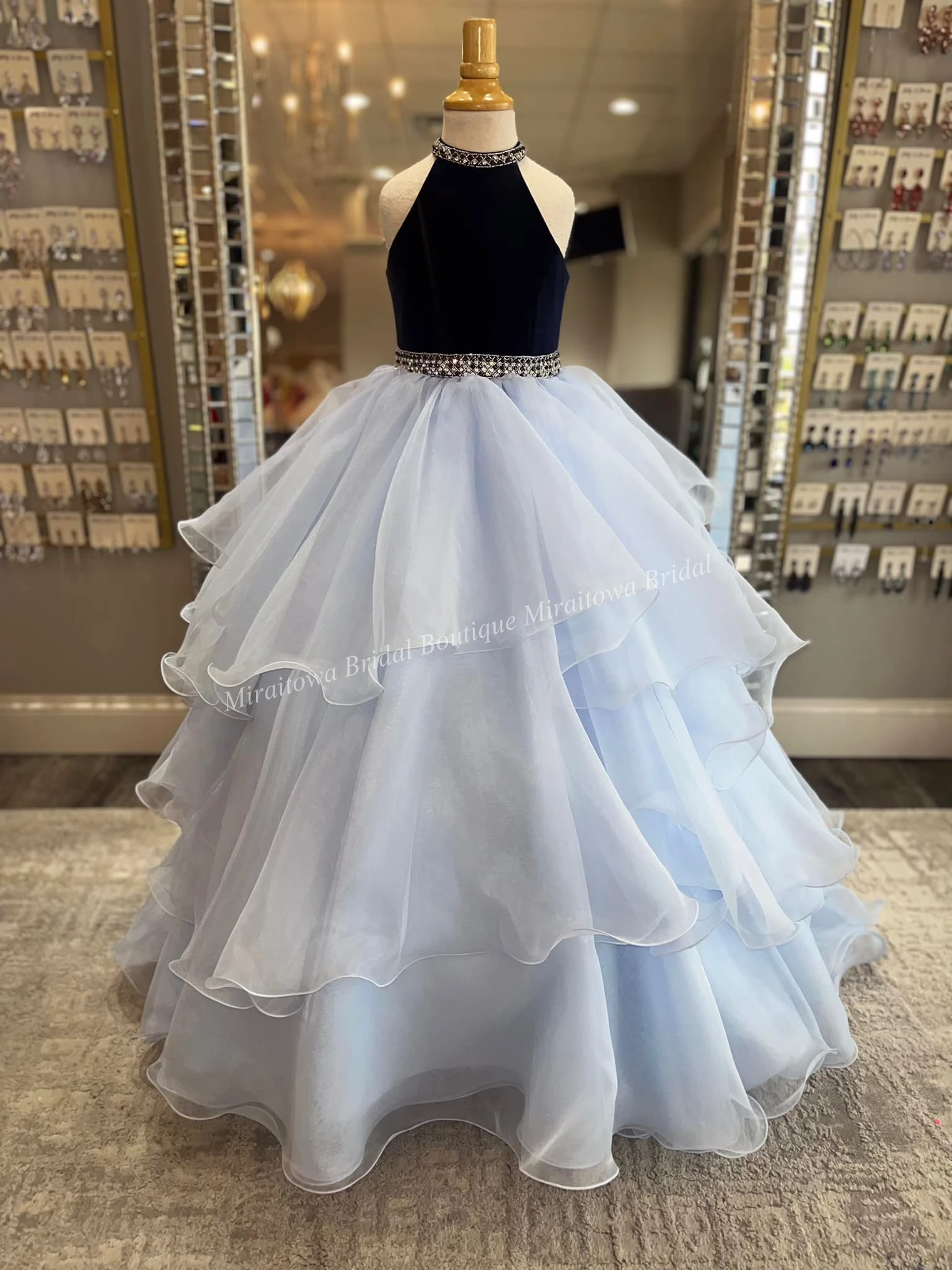 Bambini Halter Ballgown Pageant Dress 2023 con corpetto di velluto Ruffles Tier fazzoletto Organza Flower Girls Gown Floor Navy Royal