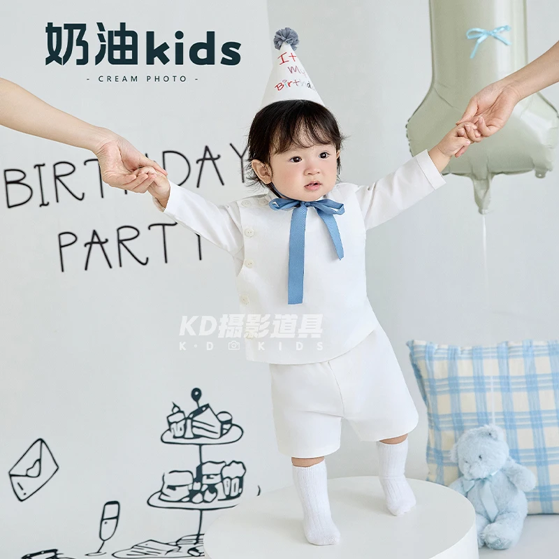 9-12M Vestito di compleanno per bambini e cappello da festa Costumi per fotografia neonato Cuscino a quadretti Peluche Decorazioni per scene di compleanno Prop