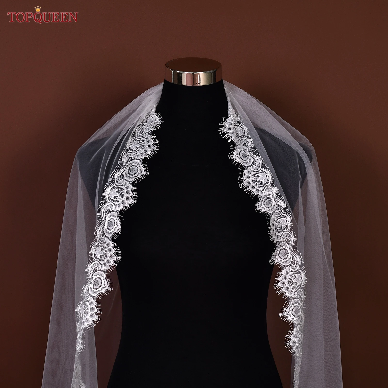 TOPQUEEN أنيقة الدانتيل طرحة زفاف رمش الدانتيل حافة كريم أبيض 1-Layer الحجاب اكسسوارات الزفاف مع مشط للتخصيص V318