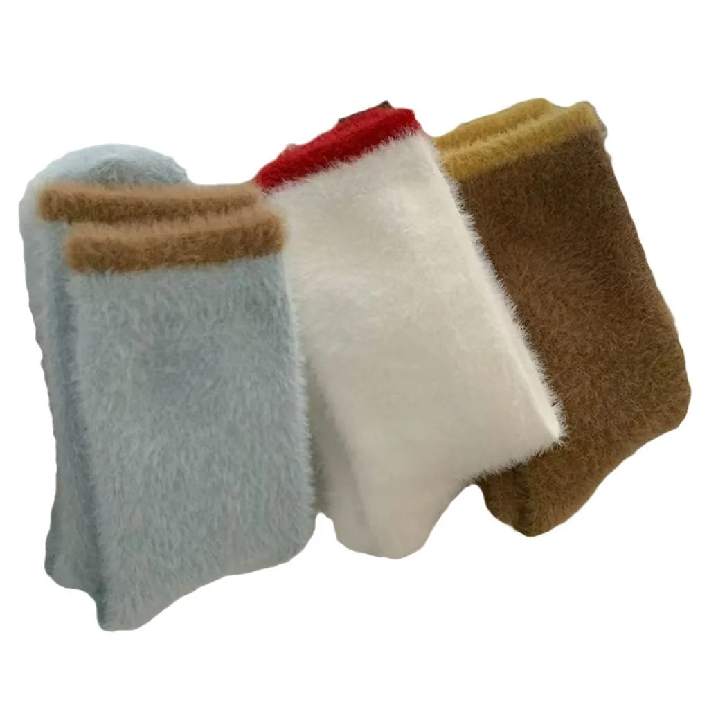 5 أزواج الجوارب النسائية الشتاء سميكة لينة فرو المنك الجوارب مجموعة الألوان المتناقضة الدوبامين تنوعا Kawaii الحلو منتصف جوارب أنبوبية