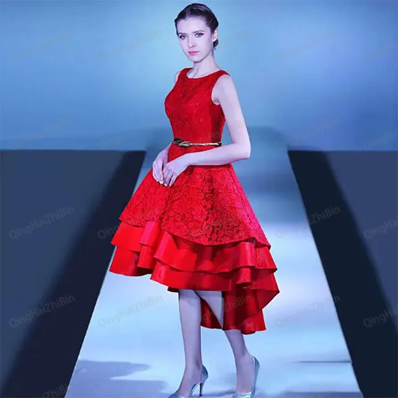 Red Elegant Homecoming Dresses Jewel With Lace Applique Prom Gowns Back Lace-up Tiered Ruffles Sash Red Carpet Dress