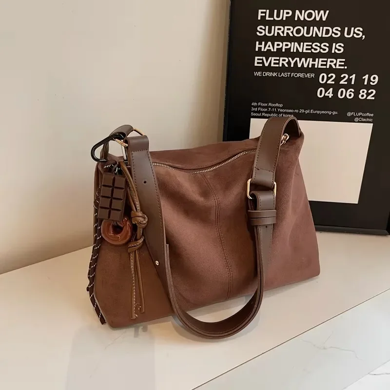 

Simple Commute Suede Large Capacity Crossbody Bags 2025 New High Quality Versatile Sense of Luxury Women's Shoulder Bags