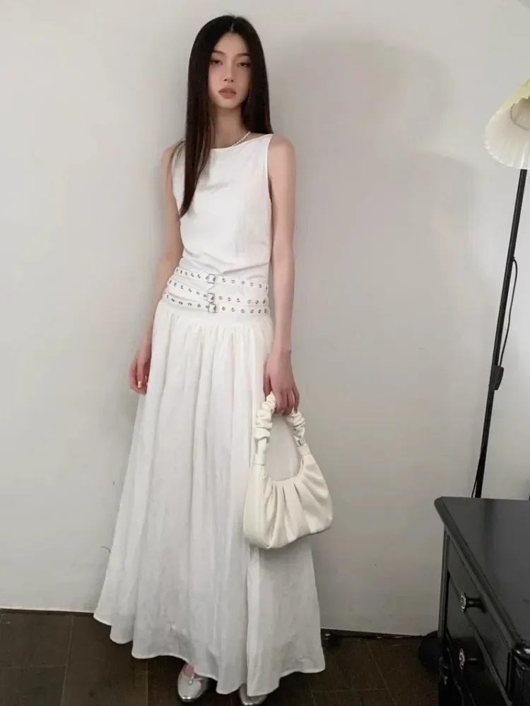 

Women's White Tank Top Dress with Luxurious Round Neck Design and Chic Rivet Waistband Long Skirt