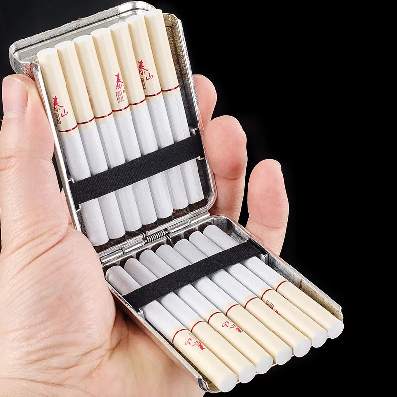 Retro Carved Cigarette Case Luxurious Cigarette Holder Metal Pocket Tobacco Storage Box for 14 Cigarettes Smoking Accessories