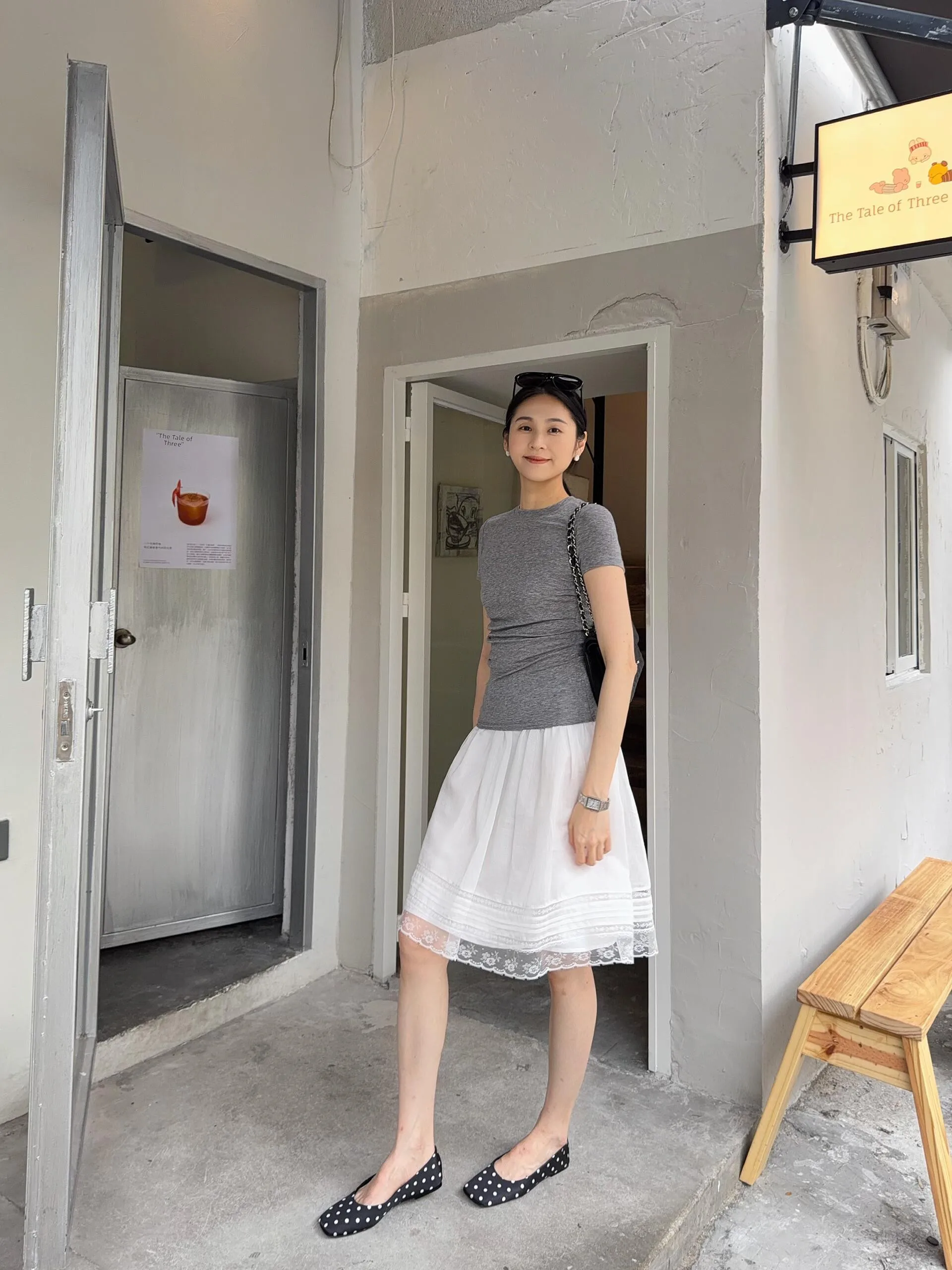 

Retro Pleated Lace Hem White Half Skirt Women Summer Thousand Gold Wind Elegance Fairy Skirt Pleated Midi Skirt