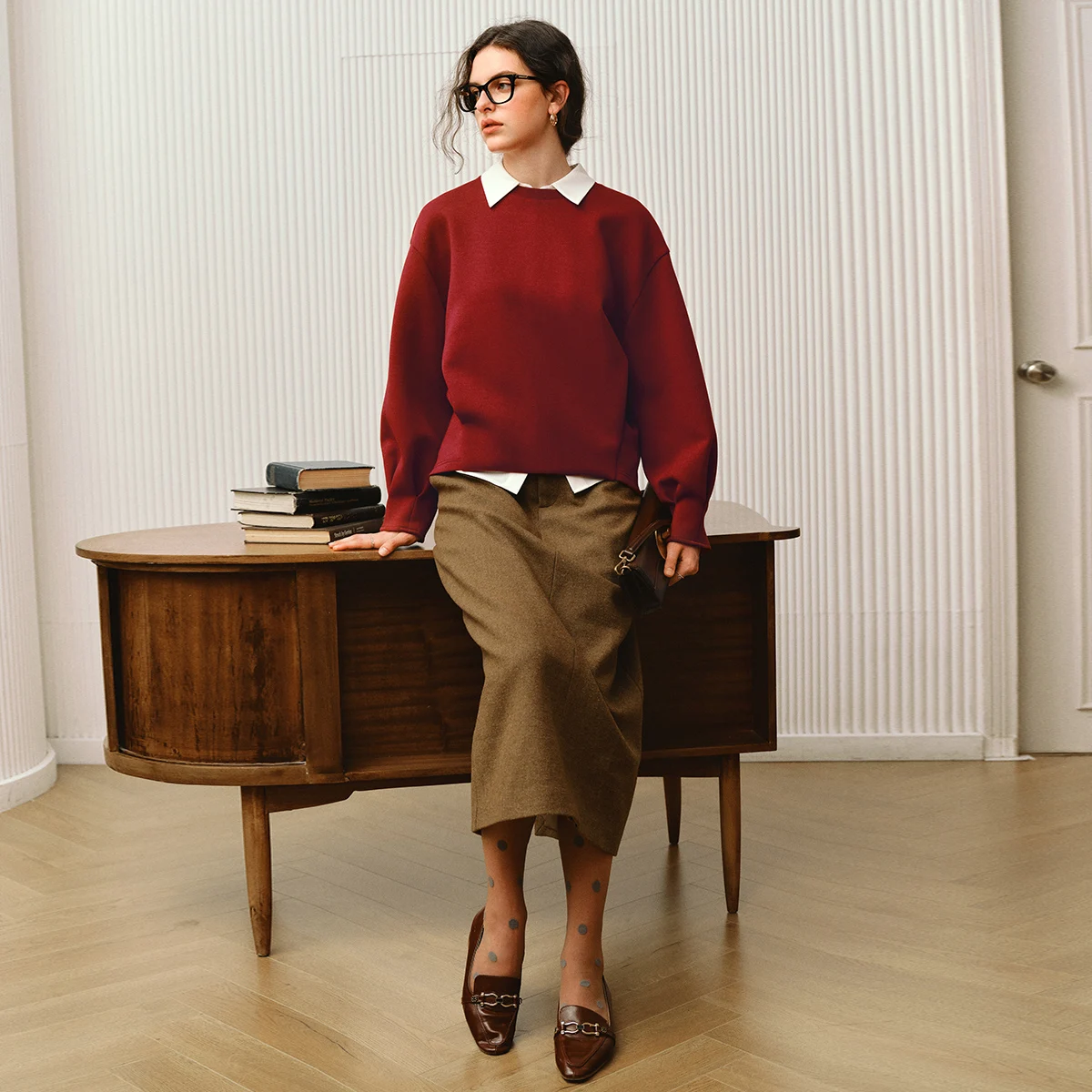 OLrain Women's Sweatshirts French Back Bow Design Sweater 2025 Autumn O-neck Long Sleeve Pullovers Solid Knit Tops O57QR001290